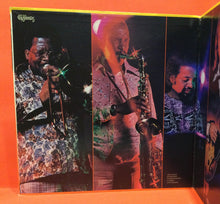 Load image into Gallery viewer, THE CRUSADERS - CHAIN REACTION - ORIGINAL MASTER RECORDING (SECOND HAND)