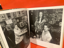 Load image into Gallery viewer, HONKY TONK : PORTRAITS OF COUNTRY MUSIC 1972-1981 - HENRY HORENSTEIN