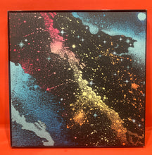 Load image into Gallery viewer, KING GIZZARD & THE LIZARD WIZARD - LIVE IN MELBOURNE - 3X LP BOX SET - COKE BOTTLE GREEN SPLATTER VINYL