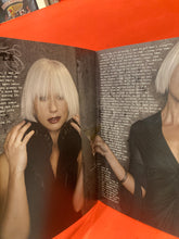 Load image into Gallery viewer, TORI AMOS - AMERICAN DOLL POSSE - TOUR PROGRAM 2007 - AUTOGRAPHED