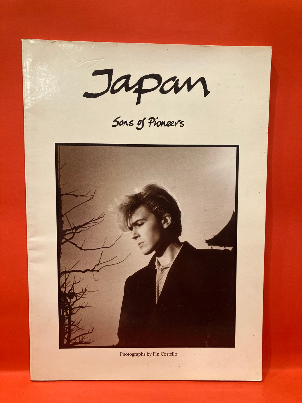 JAPAN - SONS OF PIONEERS   PHOTOGRAPHS BY FINN COSTELLO- Paperback Book -  RARE 1st ed. 1983