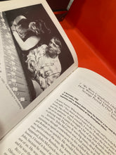 Load image into Gallery viewer, SIOUXSIE & THE BANSHEES : THE AUTHORISED BIOGRAPHY - BY MARK PAYTRESS - OOP RARE - PAPERBACK BOOK