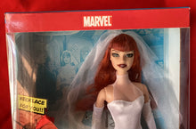 Load image into Gallery viewer, BARBIE - MARY JANE &amp; SPIDER-MAN: THE WEDDING - MARVEL 2005 - NEW IN BOX
