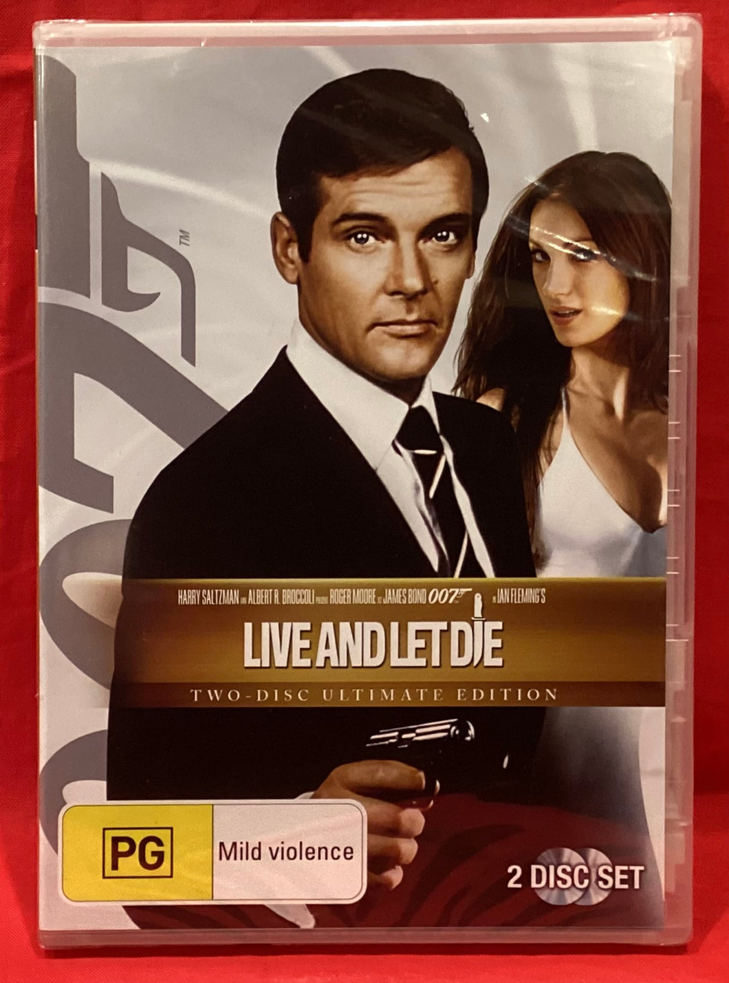 LIVE AND LET DIE   (JAMES BOND) - 2 DISC - DVD (NEW/ SEALED)