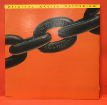 Load image into Gallery viewer, THE CRUSADERS - CHAIN REACTION - ORIGINAL MASTER RECORDING (SECOND HAND)
