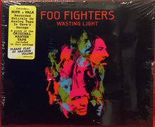 Load image into Gallery viewer, FOO FIGHTERS - WASTING LIGHT - CD (NEW/ SEALED)
