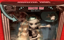 Load image into Gallery viewer, MONSTER HIGH REEL DRAMA - LAGOONA BLUE   - DOLL - NEVER REMOVED FROM BOX
