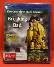 Load image into Gallery viewer, BREAKING BAD - COMPLETE SEASON 3 - BLU-RAY  (NEW/ SEALED)
