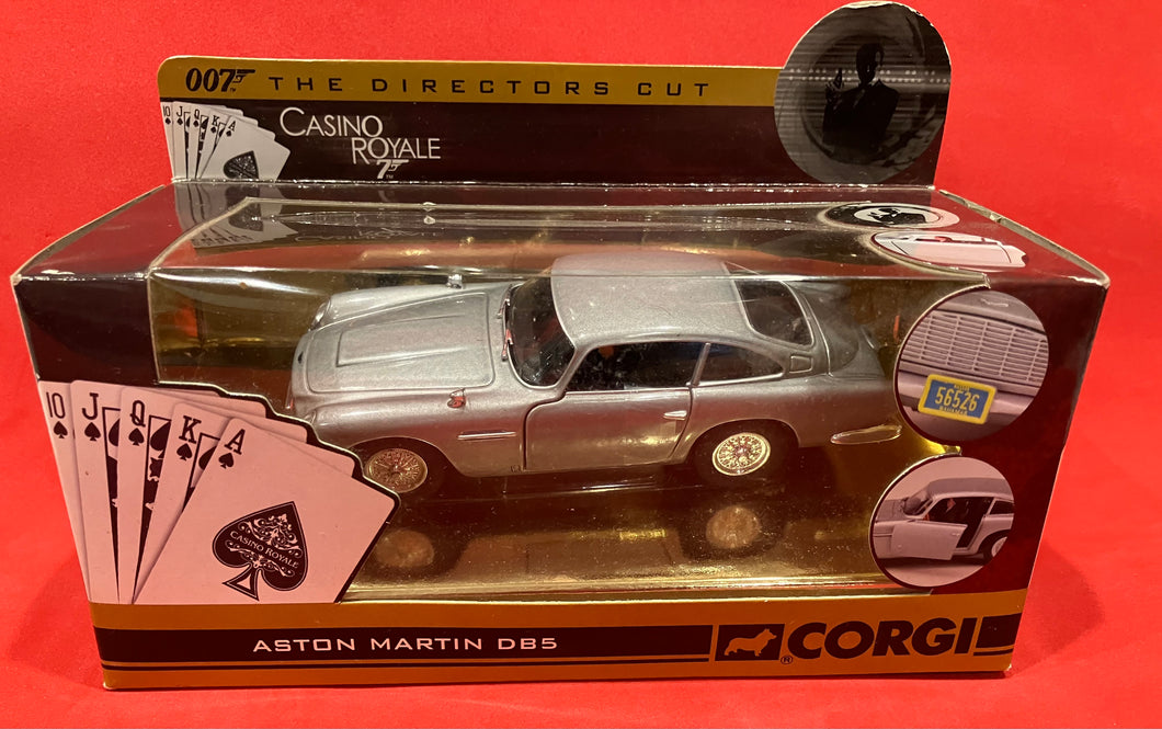 CORGI - JAMES BOND 007 - DIRECTOR'S CUT - CASINO ROYALE ASTON MARTIN DB5