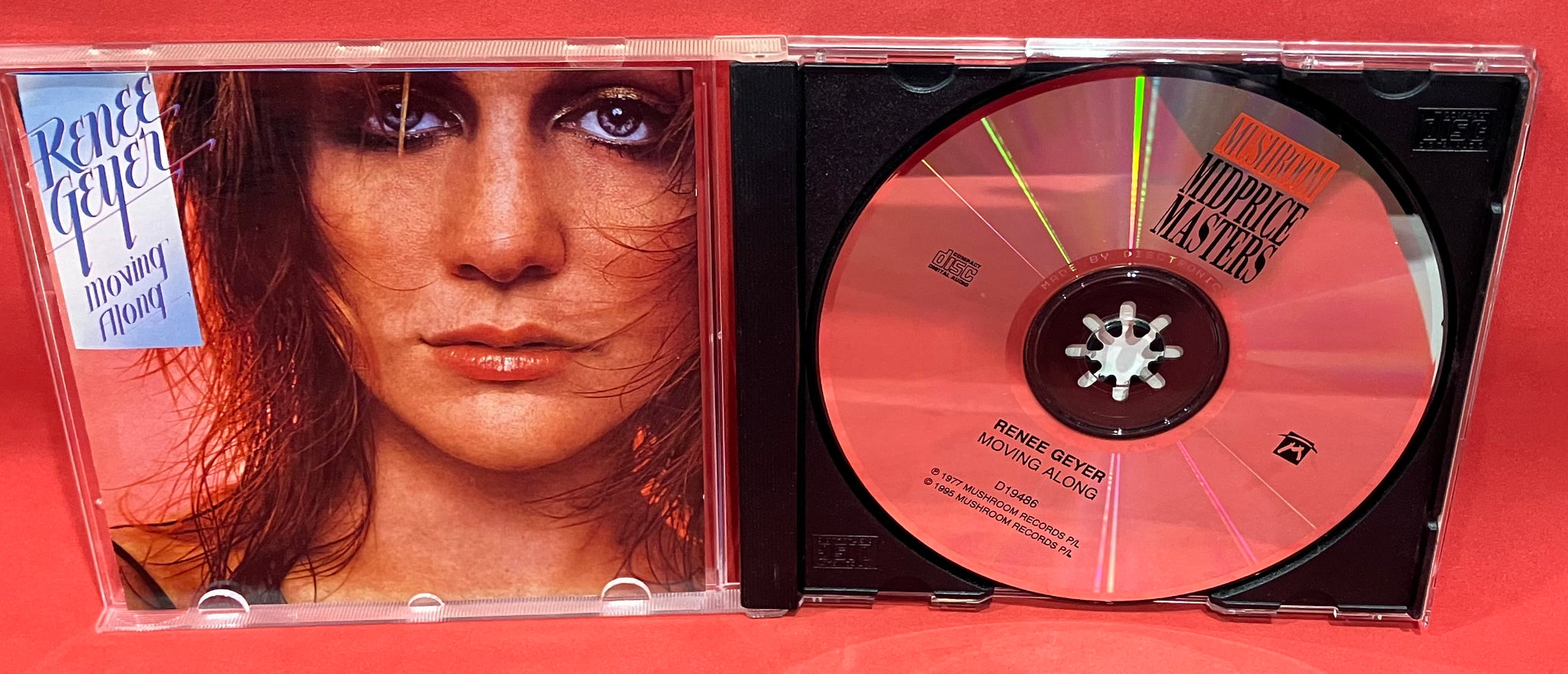 RENEE GEYER - MOVING ALONG - CD (SECOND-HAND) – Dixon Recycled Records