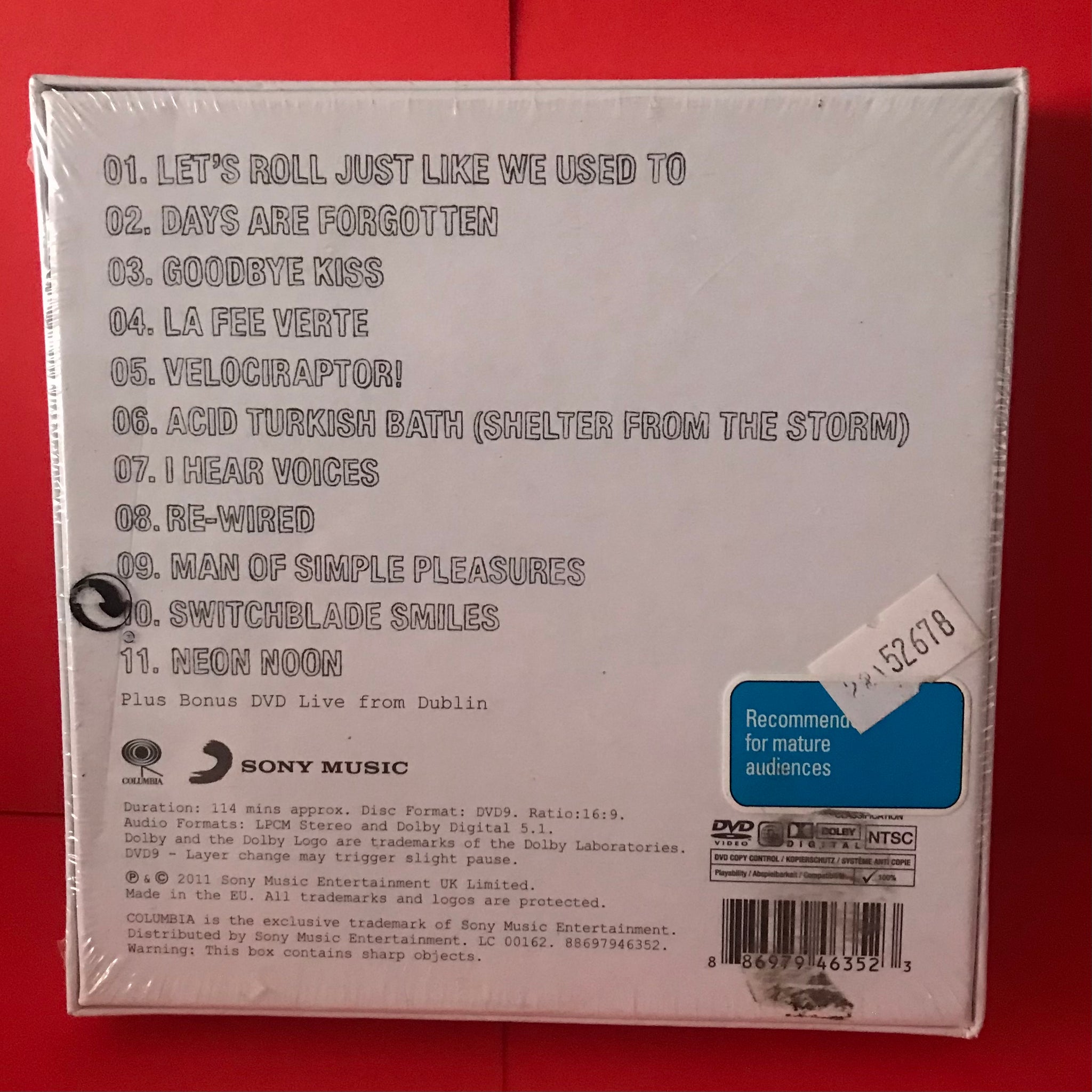 KASABIAN - VELOCIRAPTOR - LIMITED EDITION - 2 DISCS - CD (SEALED