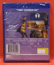 Load image into Gallery viewer, PUSS IN BOOTS - DREAMWORKS  - BLU-RAY (NEW/ SEALED)
