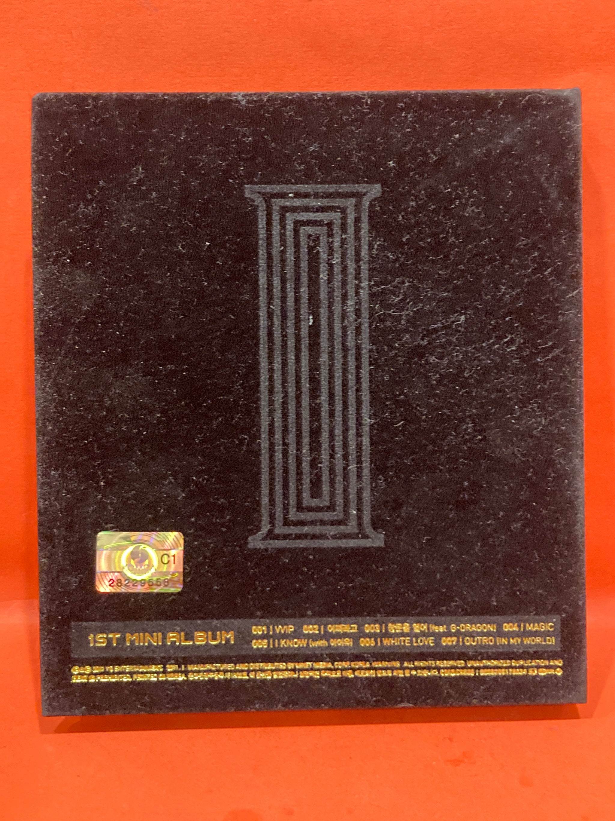 SEUNGRI - VVIP - MINI ALBUM - DELUXE CD – Dixon Recycled Records