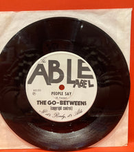 Load image into Gallery viewer, THE GO-BETWEENS - PEOPLE SAY  7" SINGLE - VINYL
