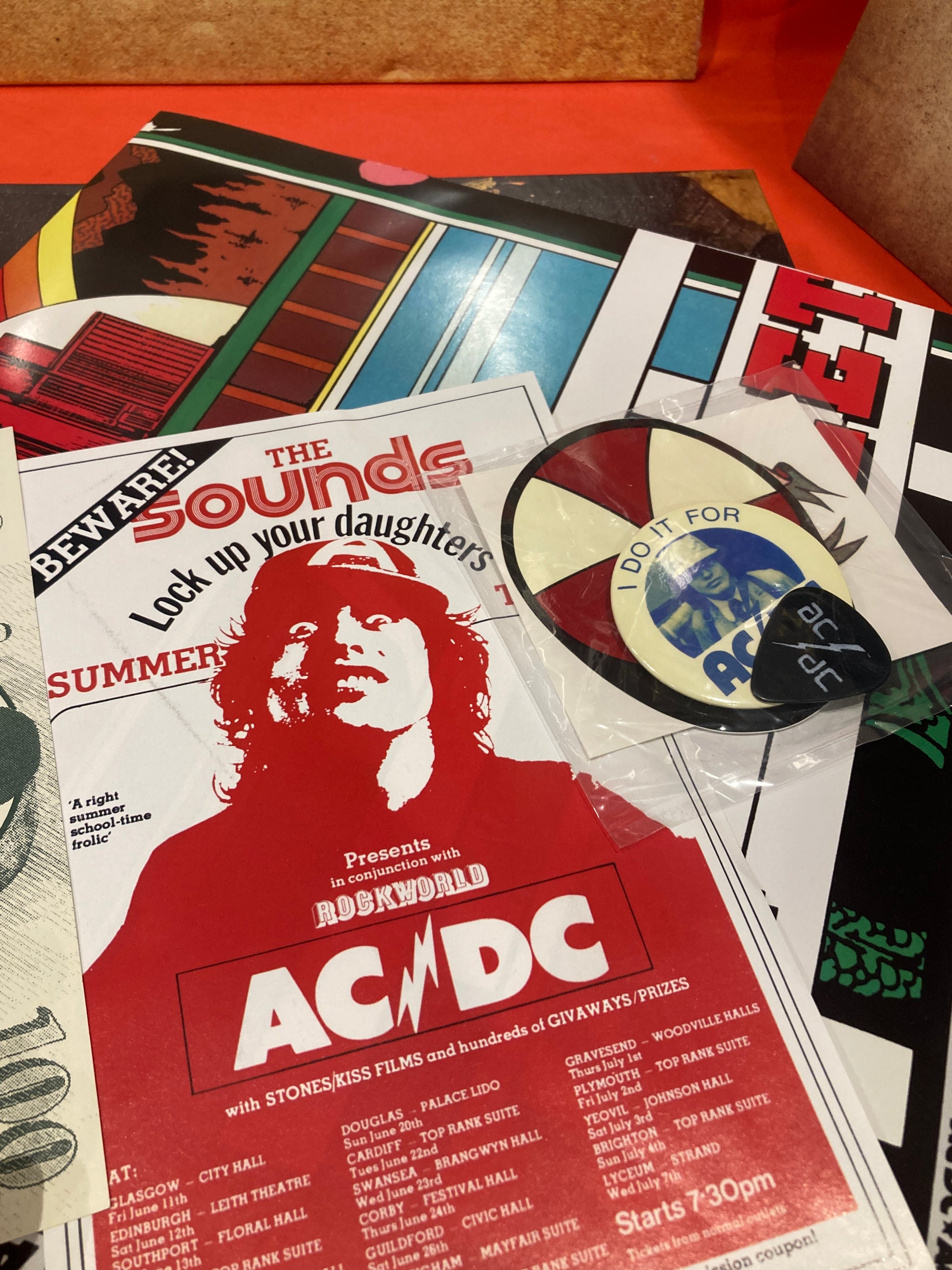 AC/DC - BACKTRACKS - ULTIMATE COLLECTORS BOX SET - 3X CD + 2X DVD