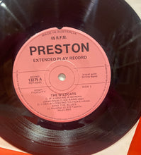Load image into Gallery viewer, THE WILDCATS &amp; THE RENEGADES - PLAY COUNTRY ROCK - 7" EP - VINYL
