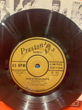 Load image into Gallery viewer, TONY &amp; THE WILDCATS - TOMORROW NIGHT -  7" EP - VINYL
