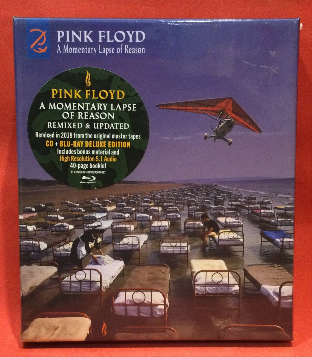PINK FLOYD - A MOMENTARY LAPSE IN REASON - CD + BLU-RAY (SEALED)