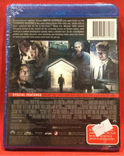 Load image into Gallery viewer, SHUTTER ISLAND - BLU-RAY (SEALED)
